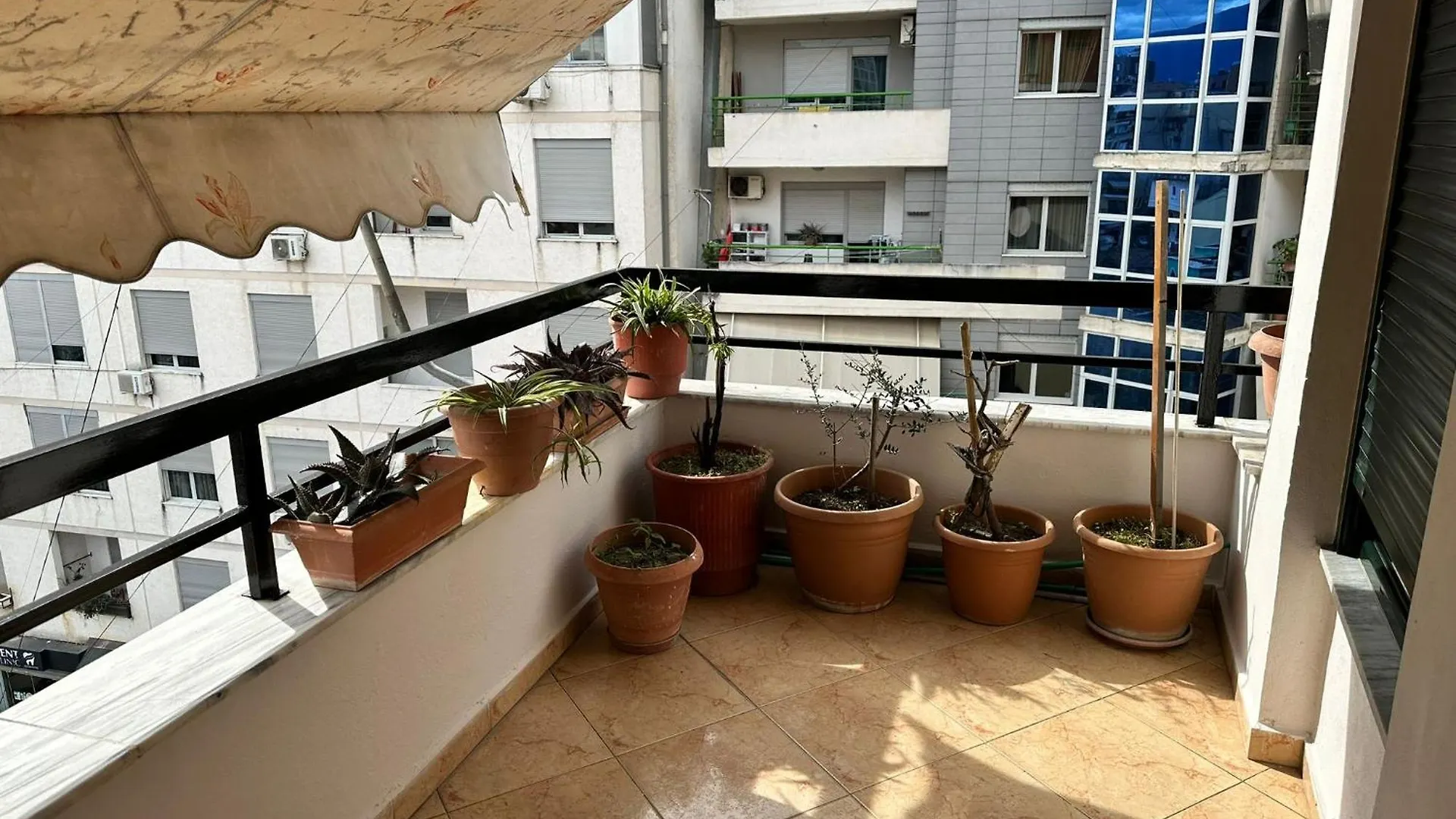 شقة Downtown Penthouse تيرانا