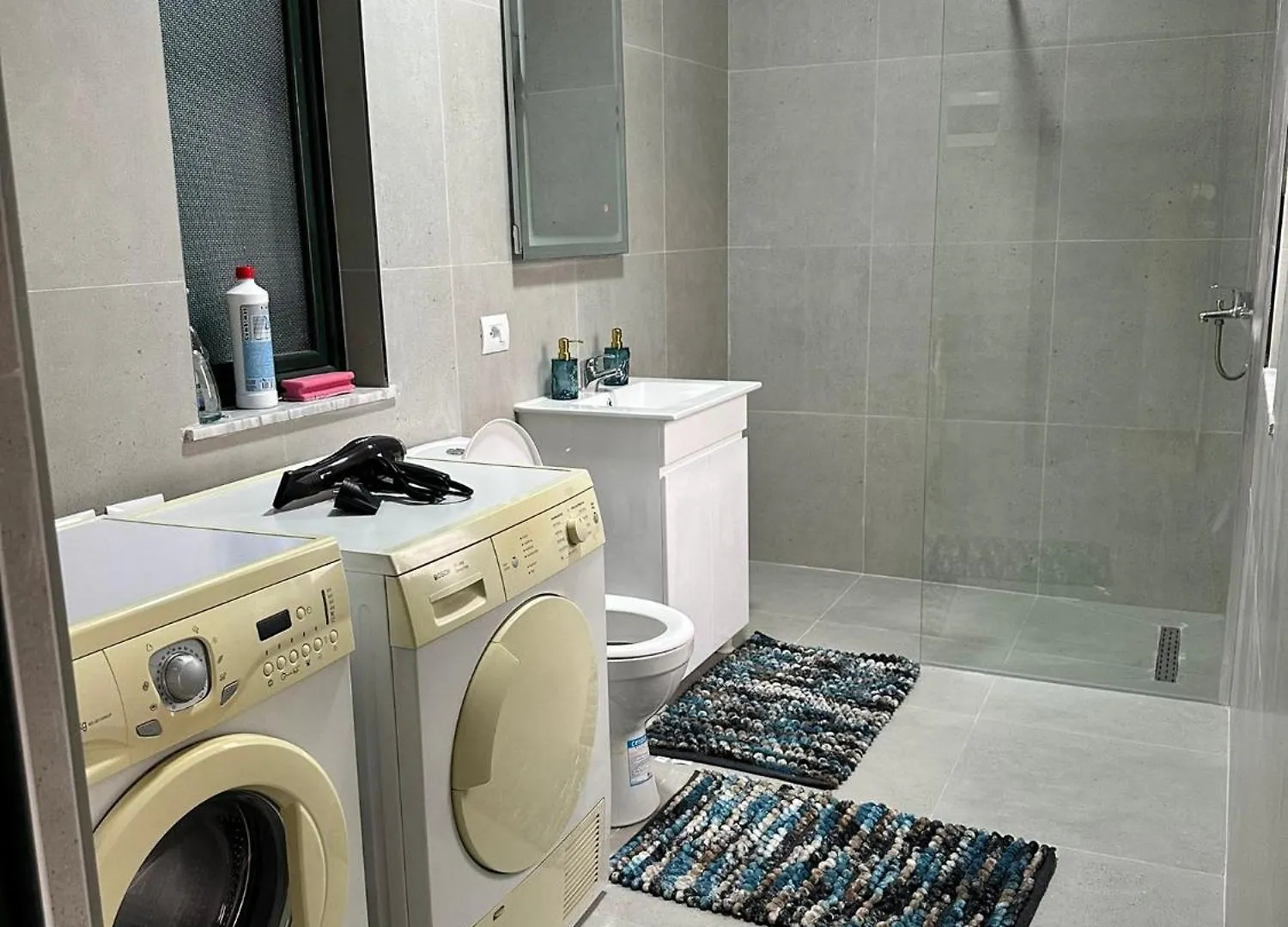 شقة Downtown Penthouse تيرانا